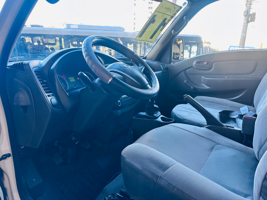 Hyundai HR Branco