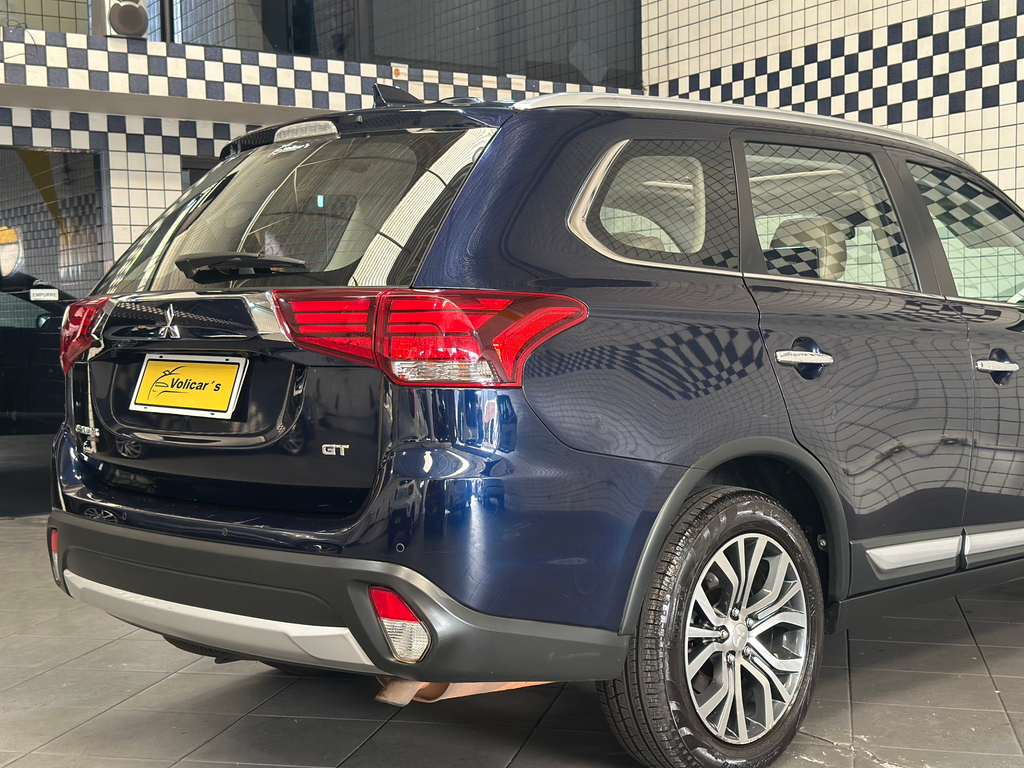 Mitsubishi Outlander Azul