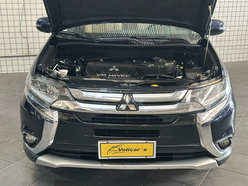 Mitsubishi Outlander Azul