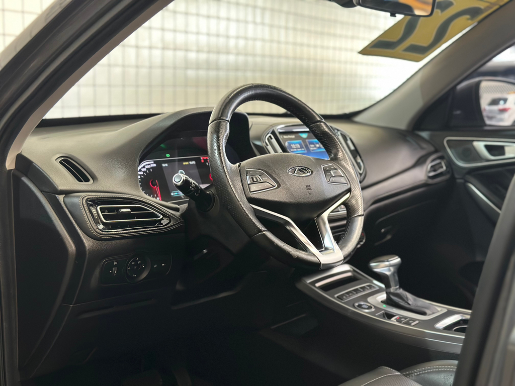 Chery Tiggo 7 Cinza