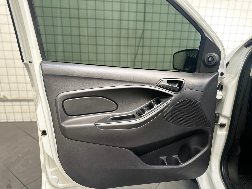 Ford Ka Branco