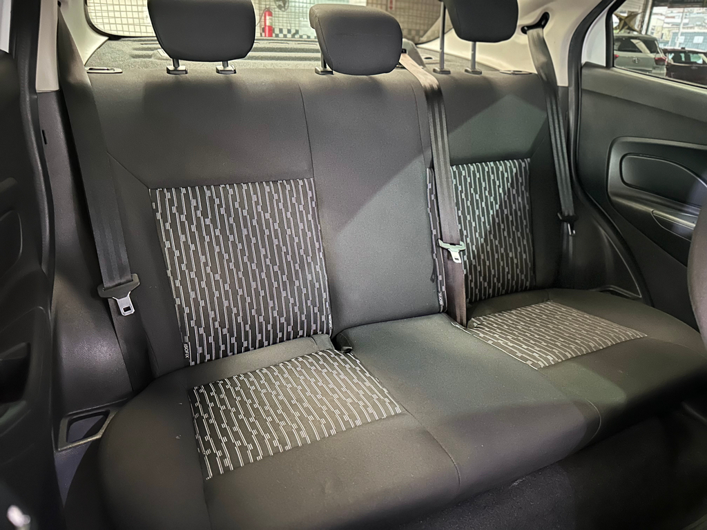 Ford Ka Branco