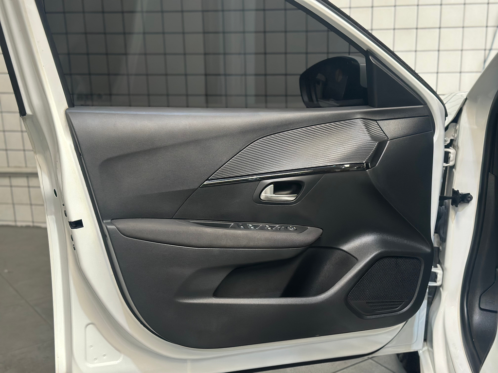 Peugeot 208 Branco