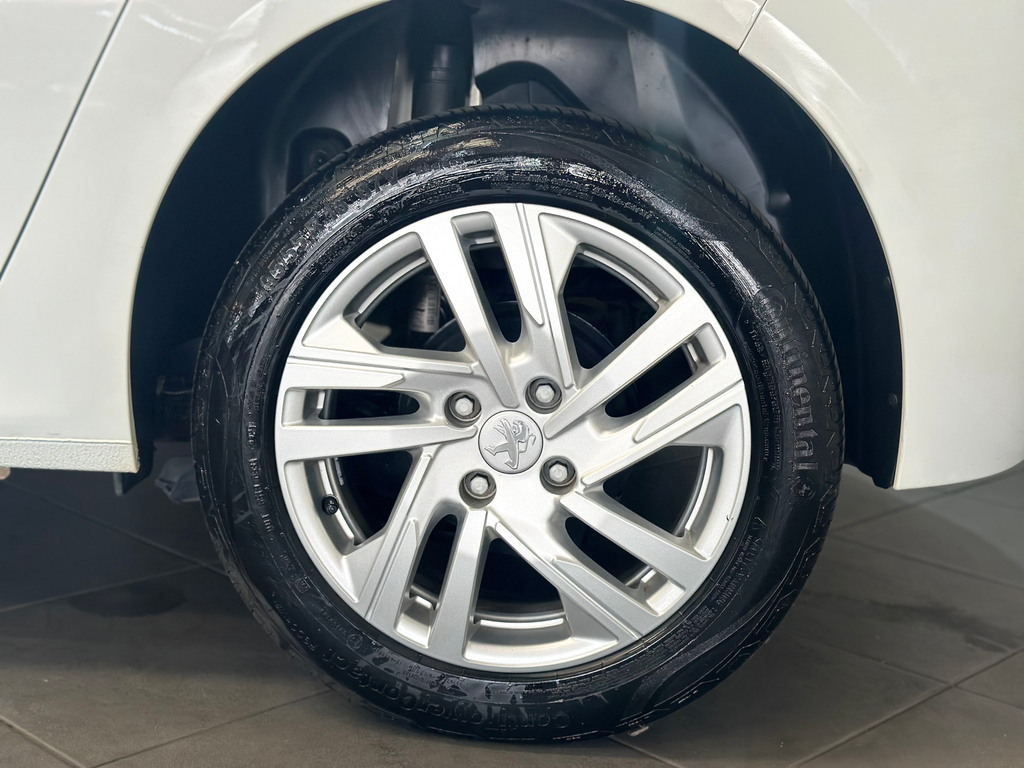 Peugeot 208 Branco