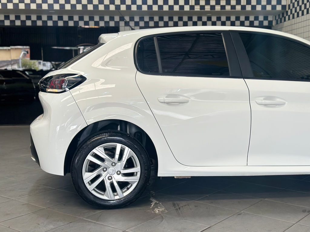 Peugeot 208 Branco