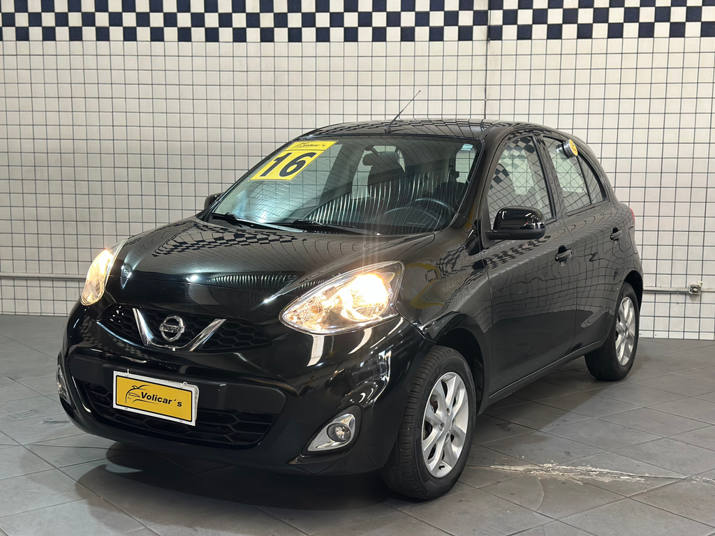 Nissan March Preto