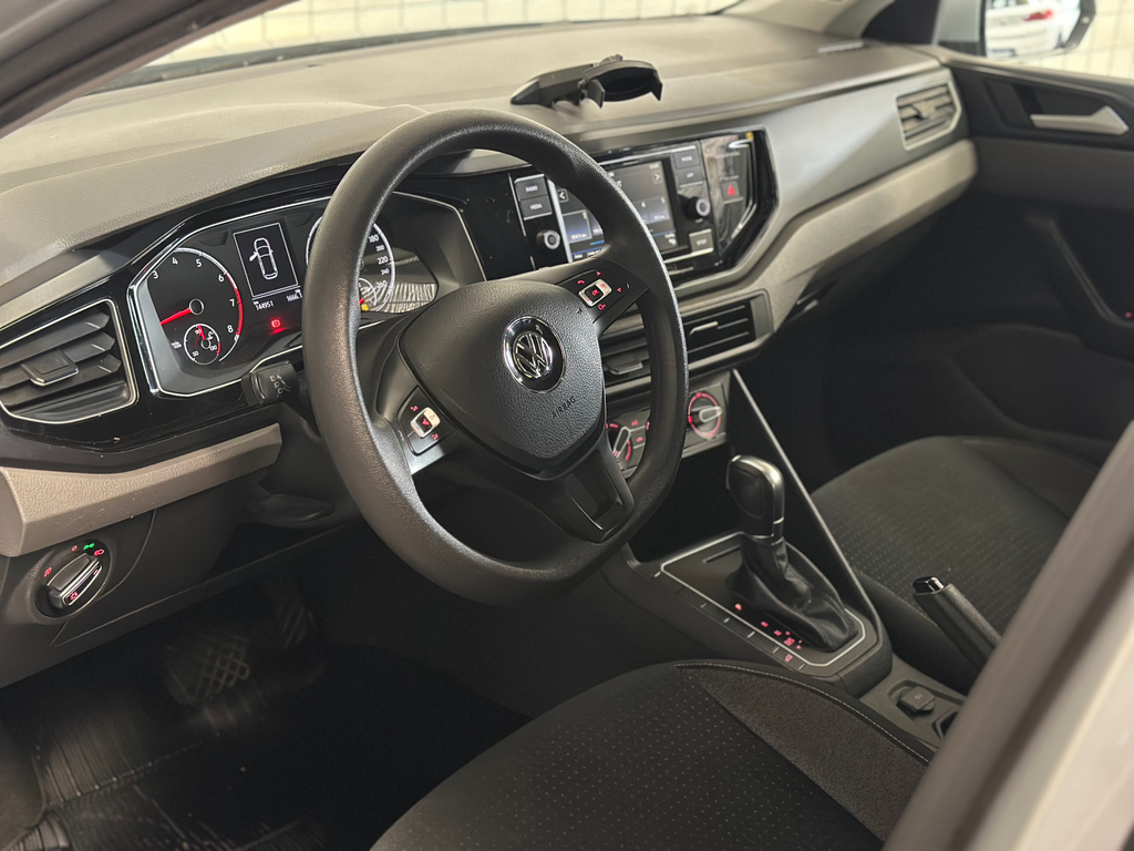 Volkswagen Polo Prata