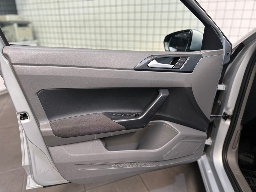 Volkswagen Polo Prata