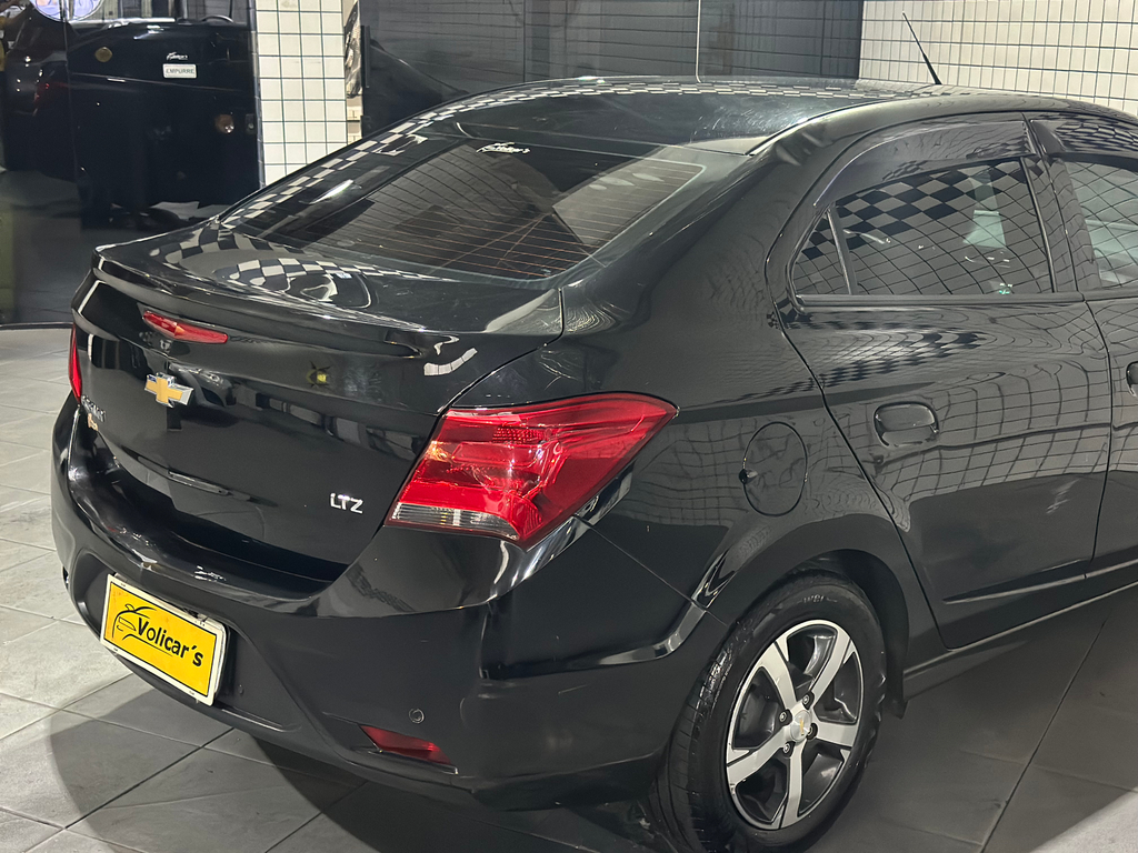 Chevrolet Prisma Preto