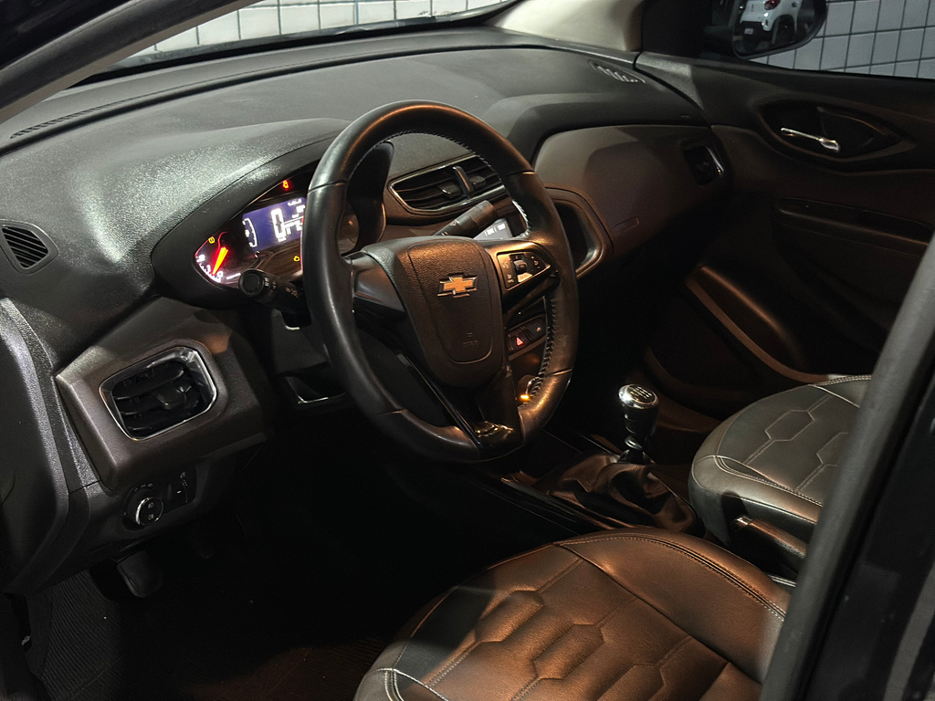 Chevrolet Prisma Preto