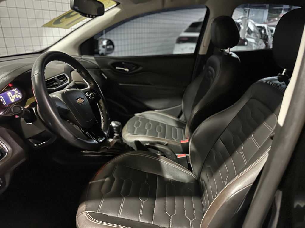 Chevrolet Prisma Preto