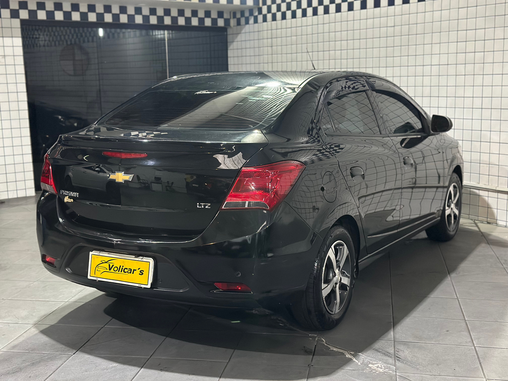 Chevrolet Prisma Preto