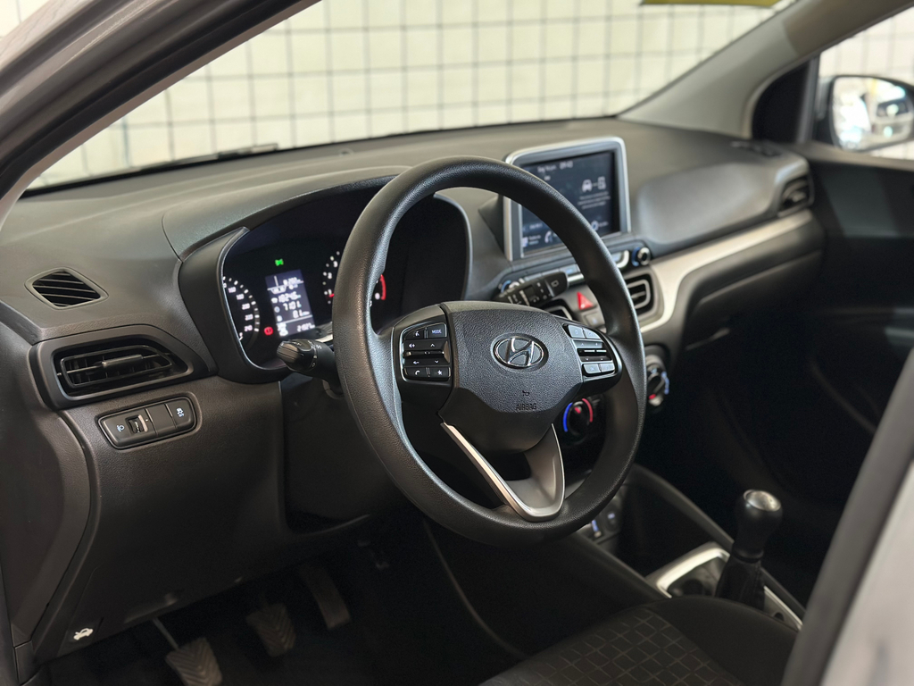 Hyundai HB20 Prata