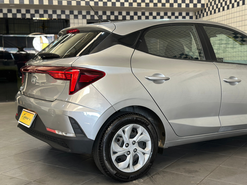 Hyundai HB20 Prata