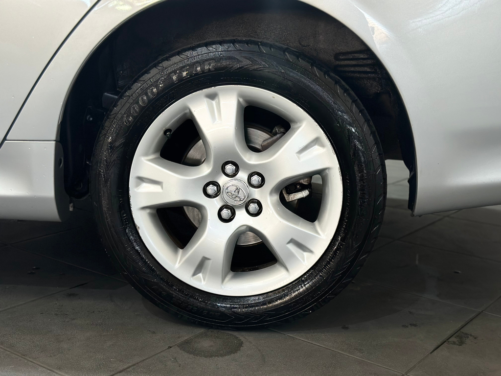 Toyota Corolla Prata