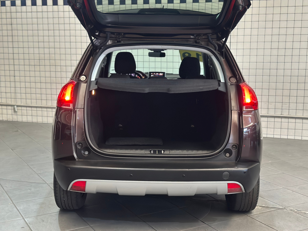 Peugeot 2008 Marrom