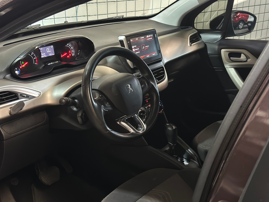Peugeot 2008 Marrom