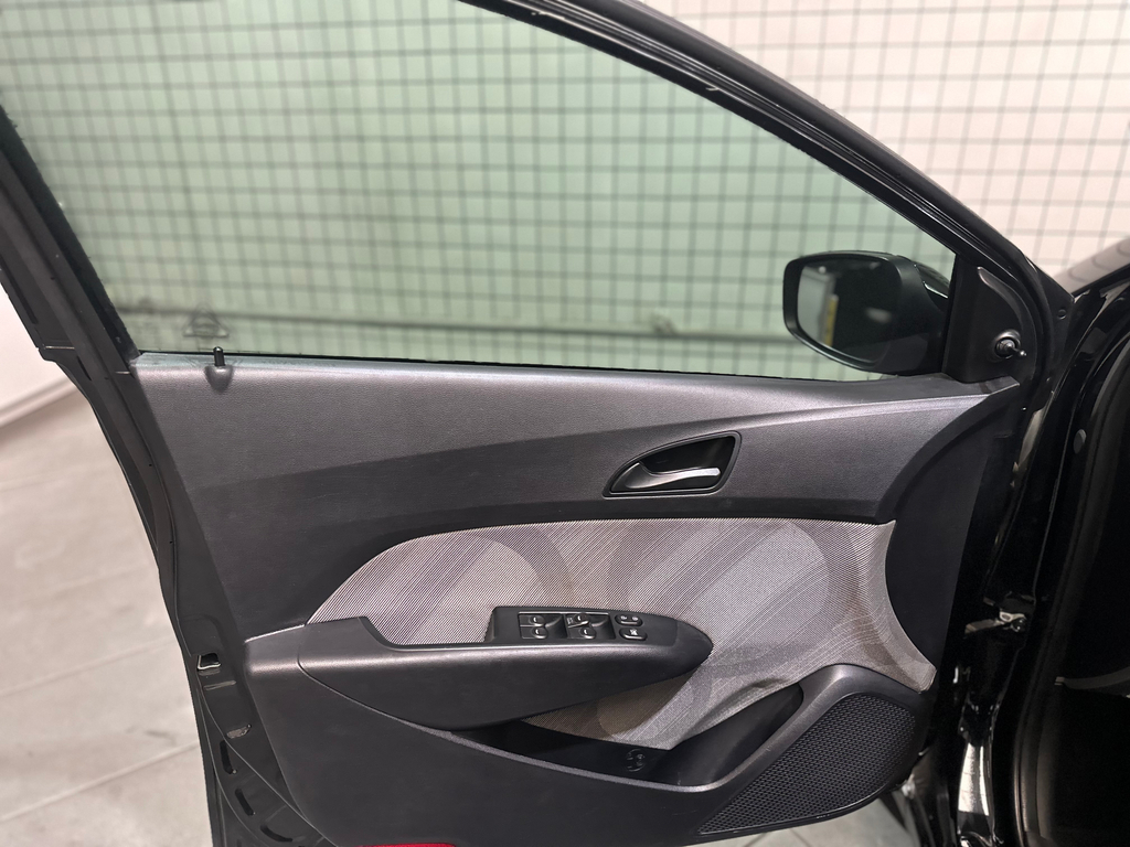 Hyundai HB20S Preto
