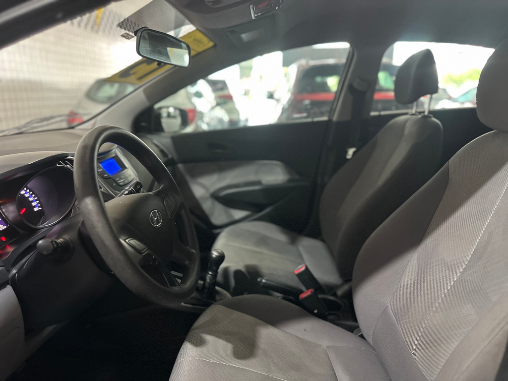 Hyundai HB20S Preto