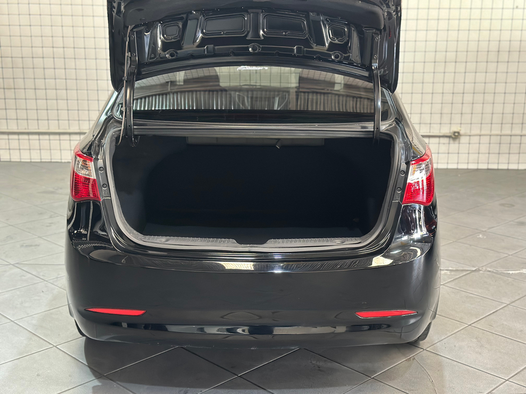 Hyundai HB20S Preto