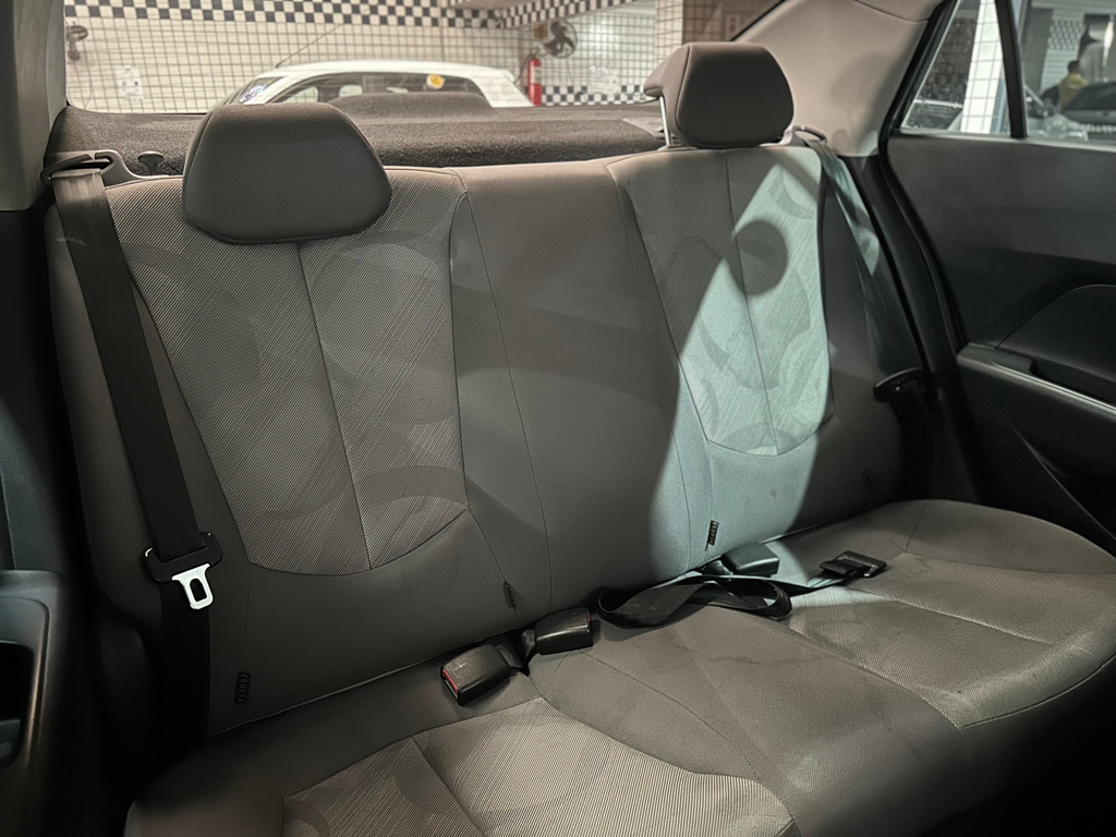 Hyundai HB20S Preto