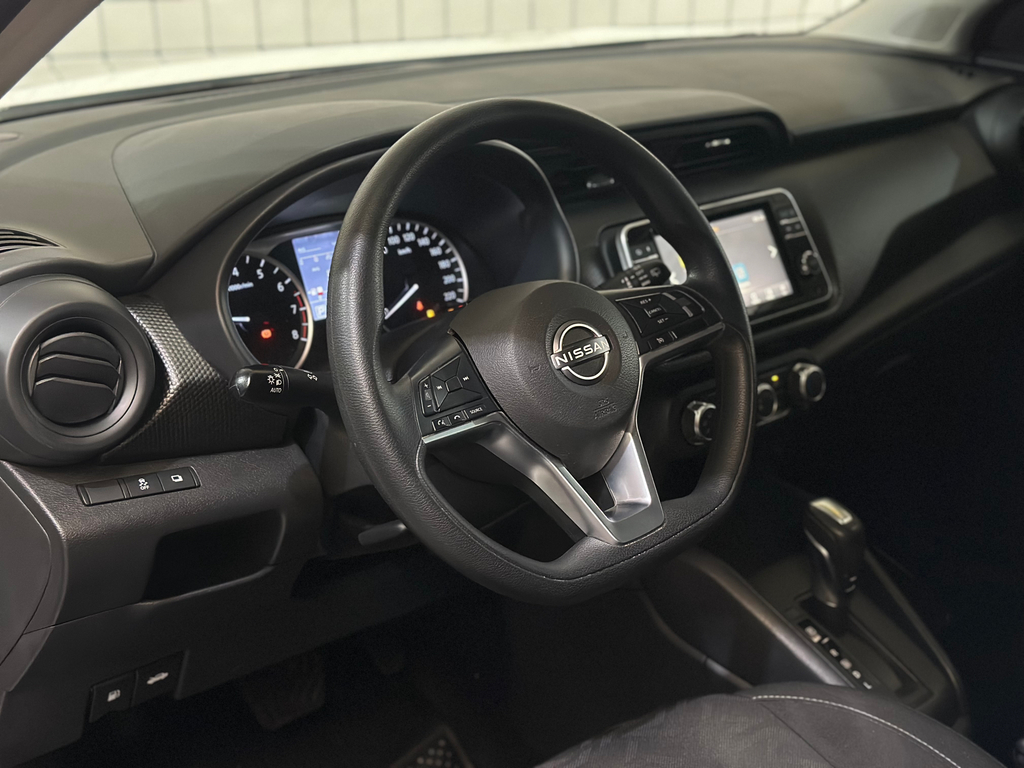 Nissan Kicks Branco