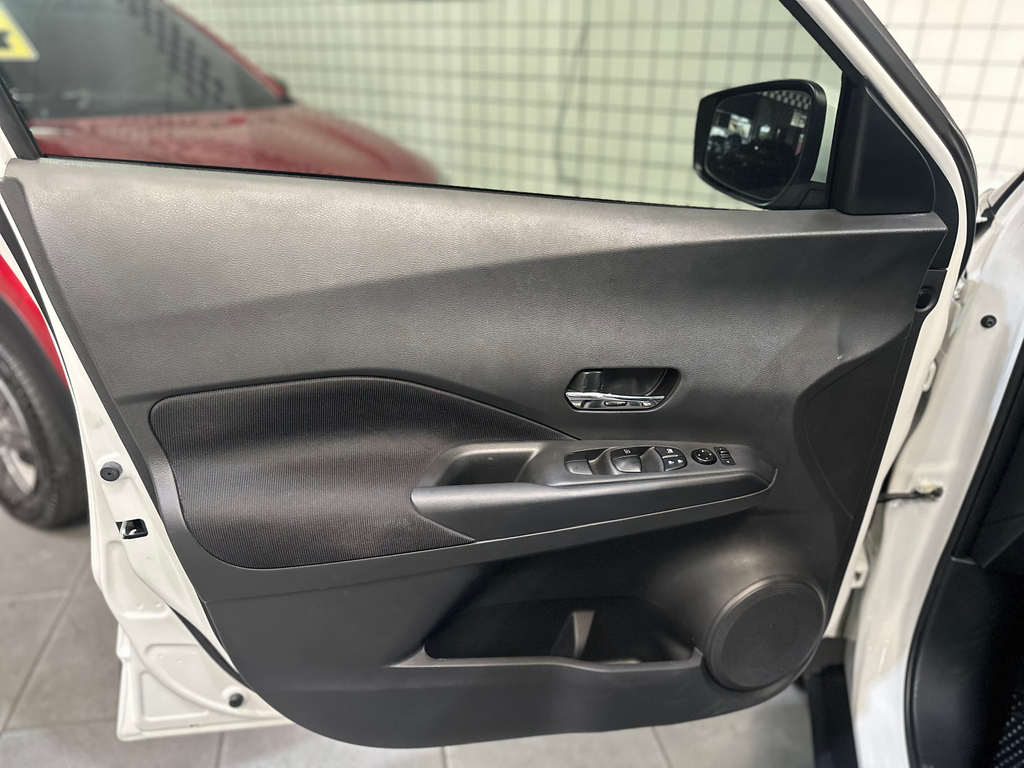 Nissan Kicks Branco