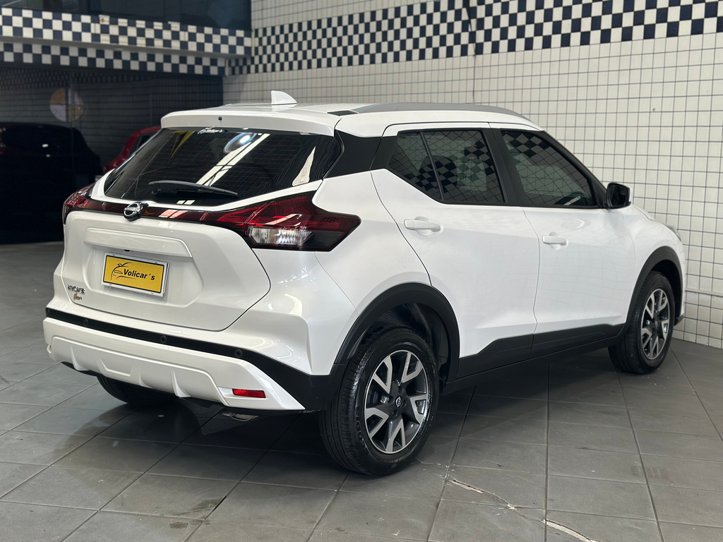 Nissan Kicks Branco