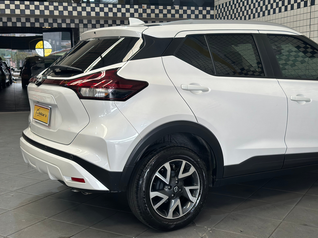 Nissan Kicks Branco