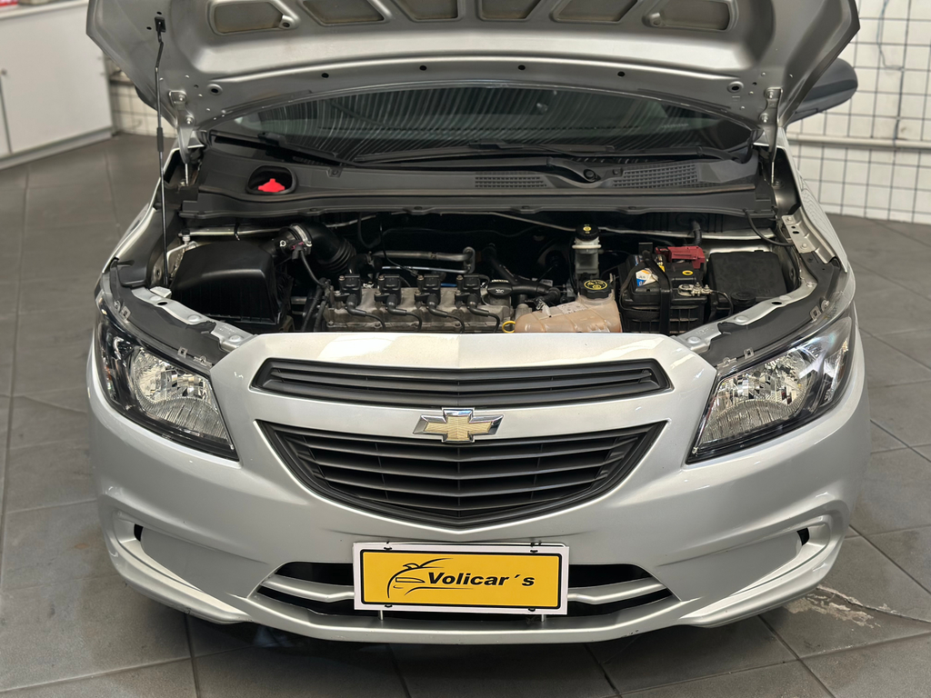 Chevrolet Onix Prata