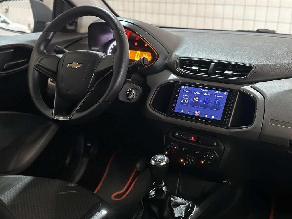Chevrolet Onix Prata