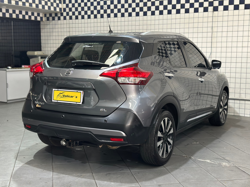 Nissan Kicks Cinza