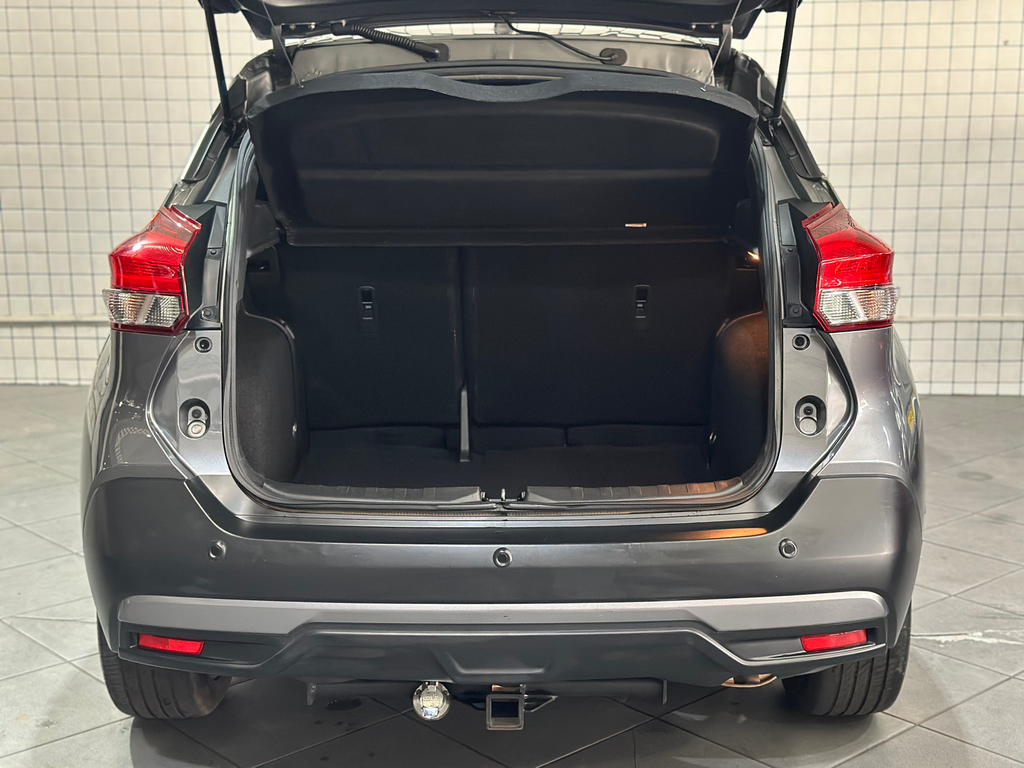 Nissan Kicks Cinza
