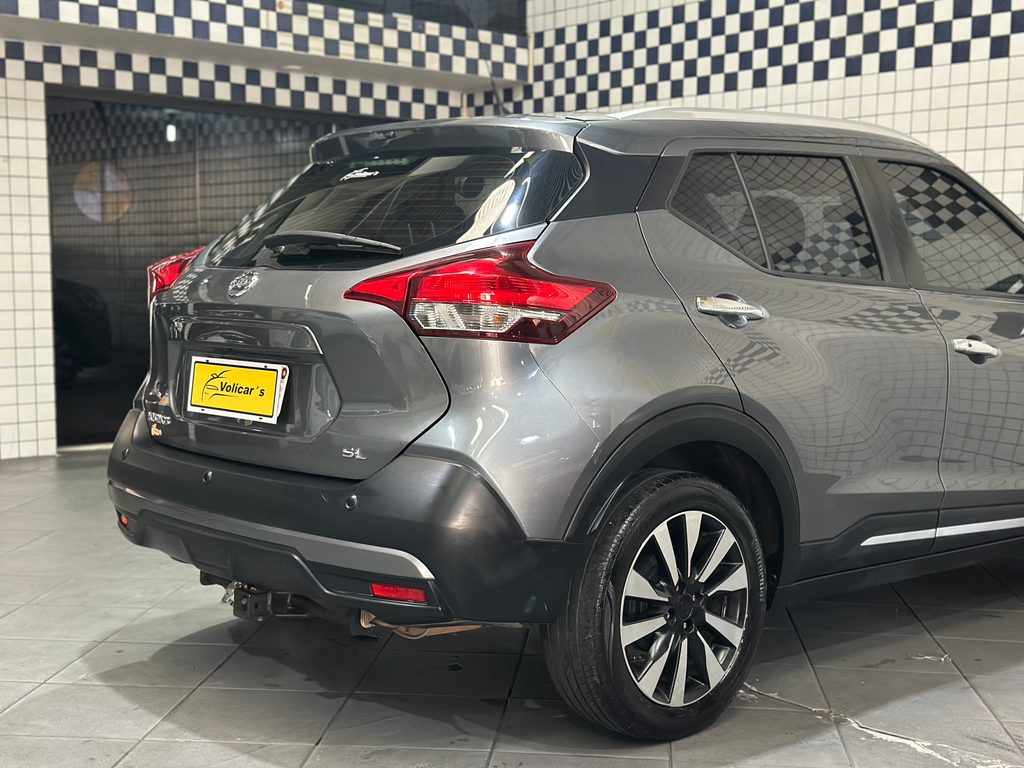 Nissan Kicks Cinza