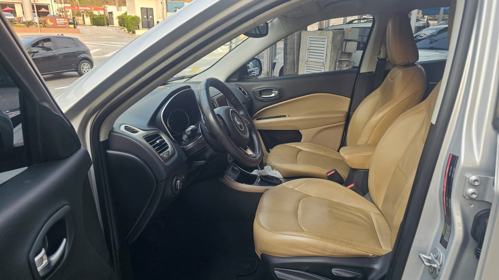 Jeep Compass Prata