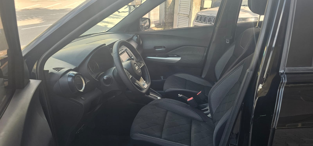 Nissan Kicks Preto