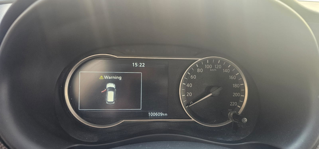 Nissan Kicks Preto
