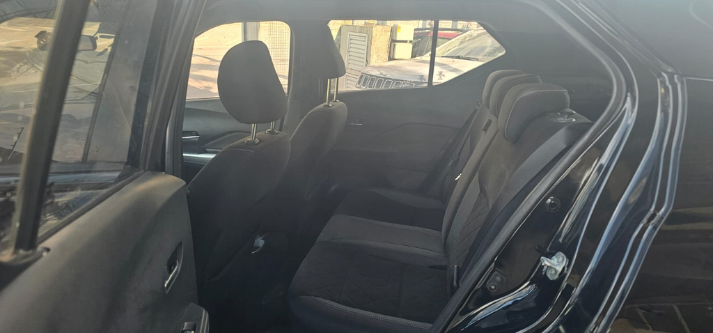 Nissan Kicks Preto