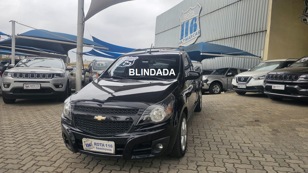 Chevrolet Montana Preto