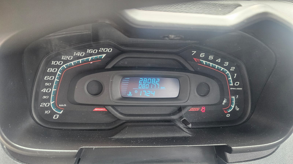Chevrolet Montana Preto