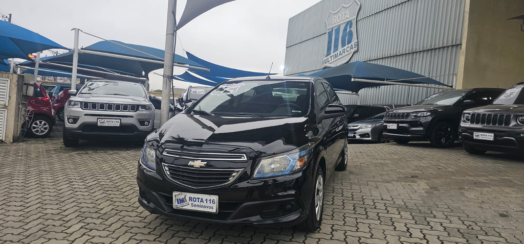 Chevrolet Onix Preto