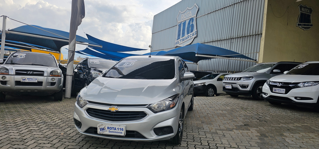Chevrolet Onix Prata