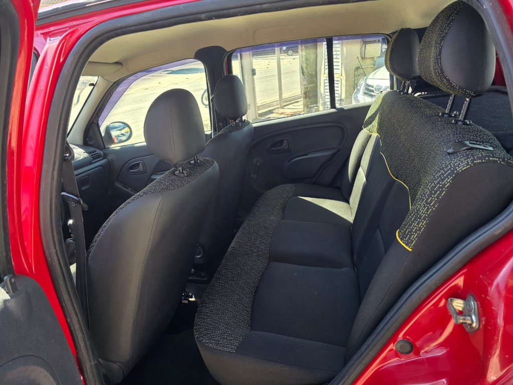 Renault Clio Vermelho