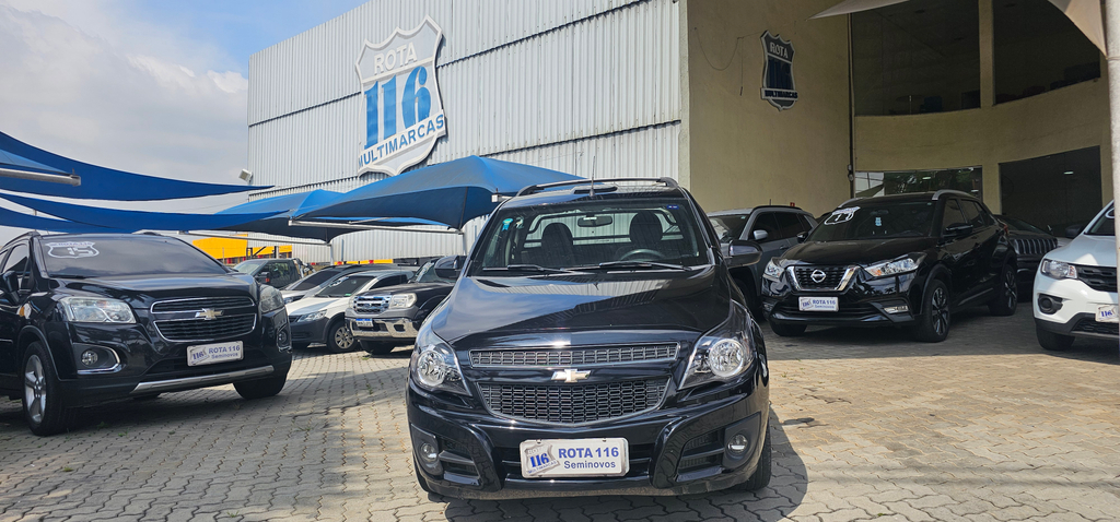 Chevrolet Montana Preto