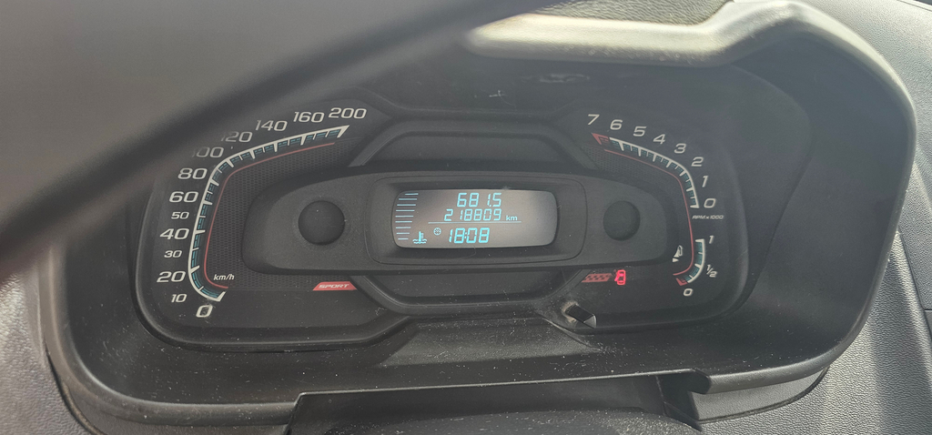 Chevrolet Montana Preto