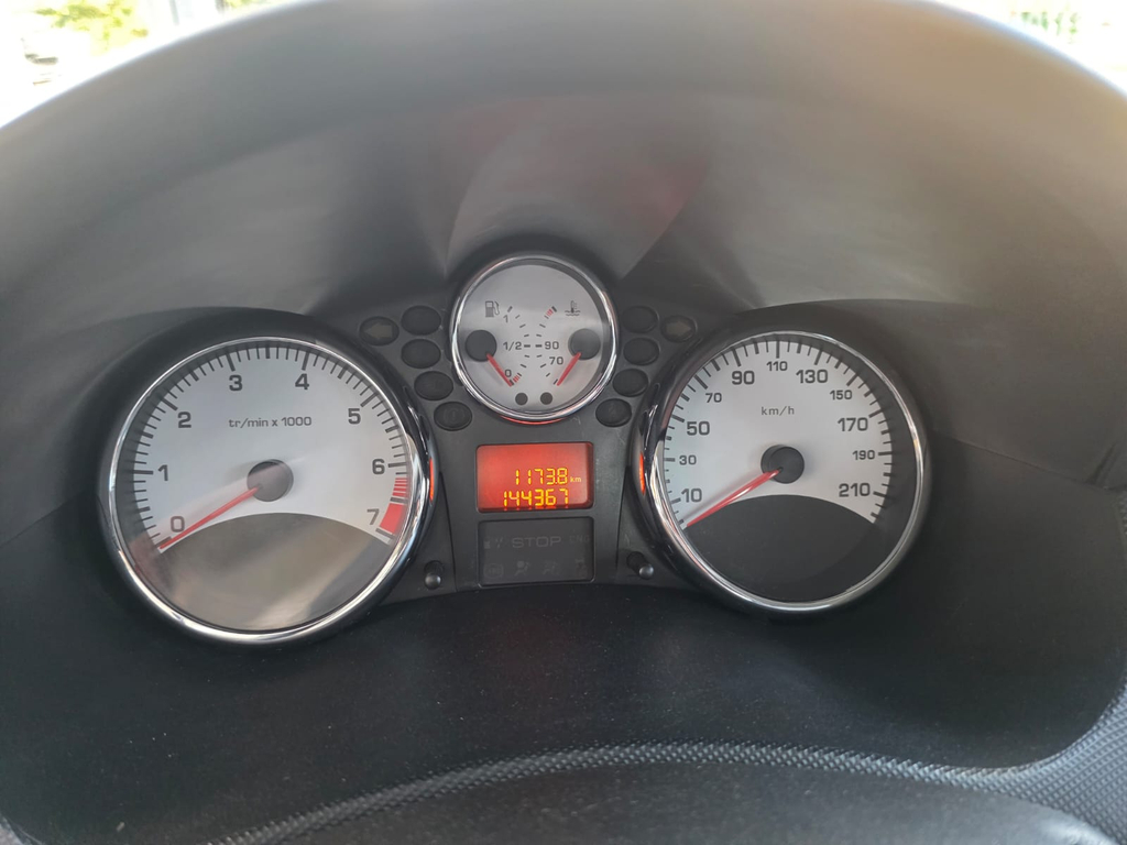 Peugeot 207 Prata