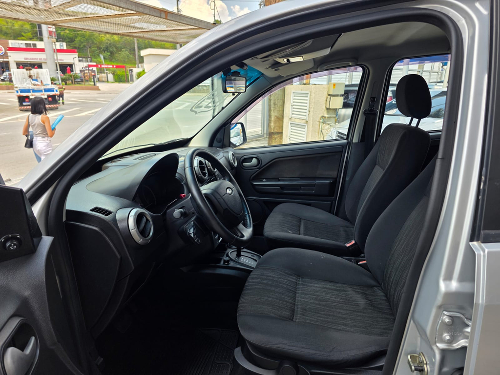 Ford EcoSport Prata