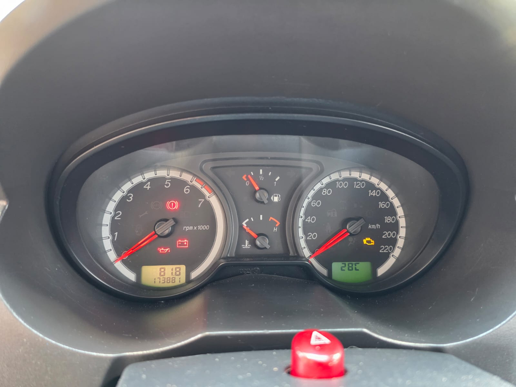 Ford EcoSport Prata