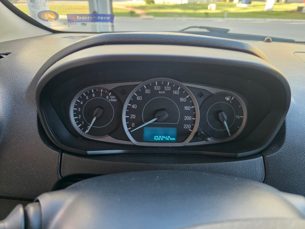 Ford Ka Sedan Branco