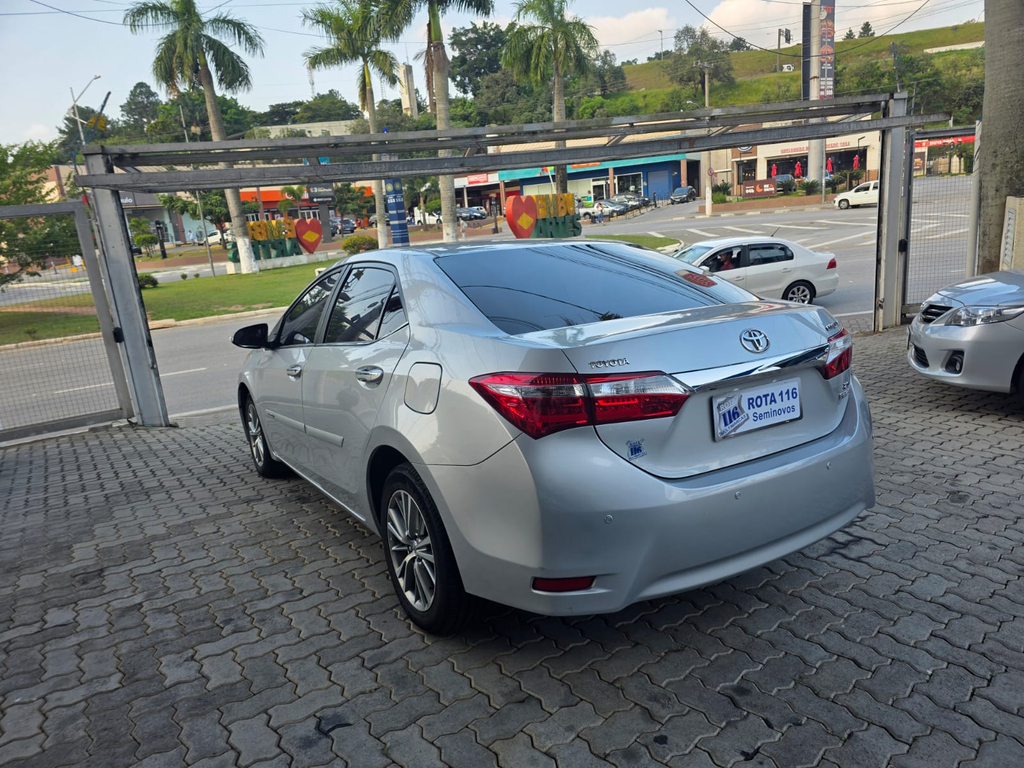 Toyota Corolla Prata